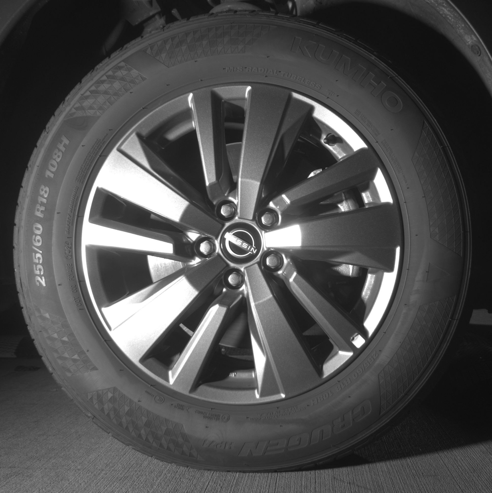 Used 2025 Nissan Pathfinder SV image 13