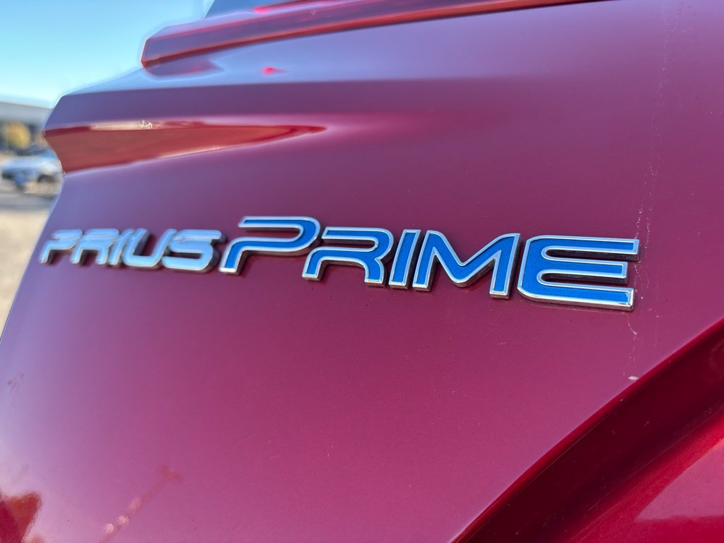 Used 2017 Toyota Prius Prime Plus FWD image 16