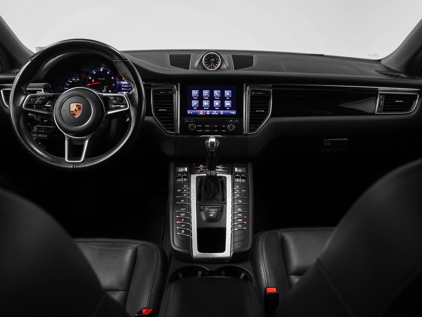 Certified 2018 Porsche Macan Sport Edition AWD/4WD image 26