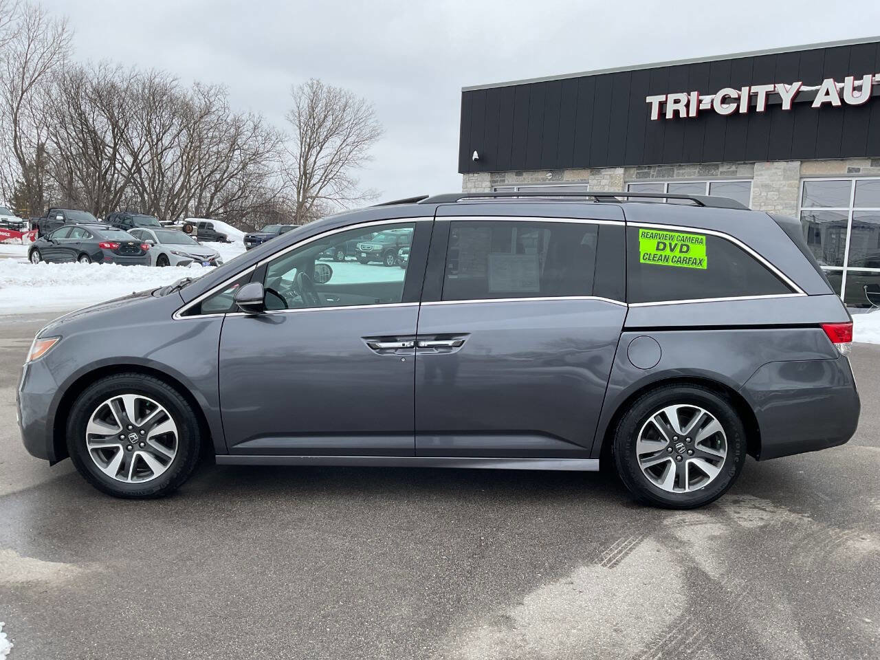 Used 2017 Honda Odyssey Touring Elite image 3
