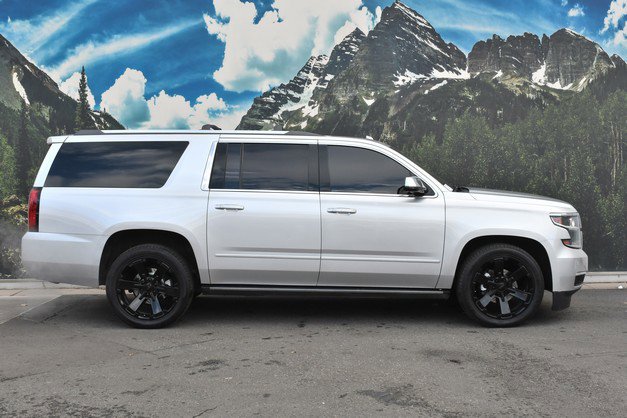 Used 2018 Chevrolet Suburban Premier image 2