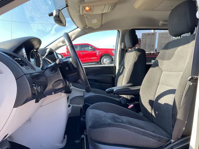 Used 2017 Dodge Grand Caravan SE w/ Power Window Group FWD image 10