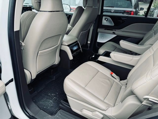 Used 2022 Lincoln Aviator Reserve w/ Equipment Group 201A image 23