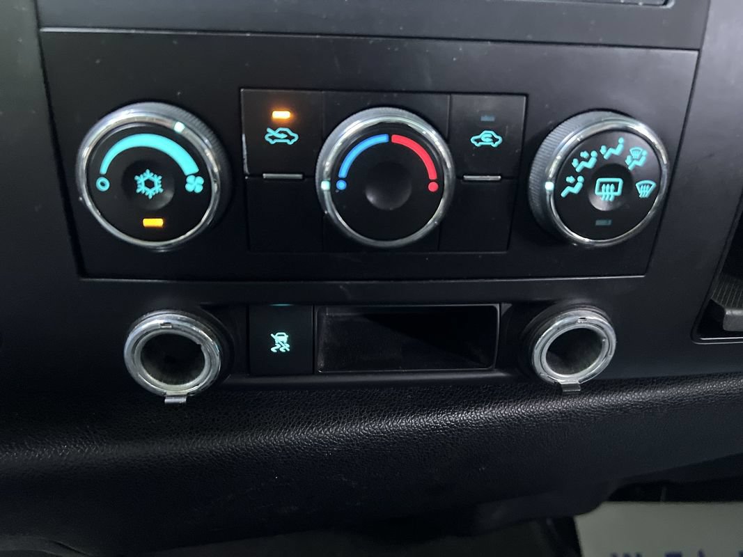 Used 2007 Chevrolet Silverado 1500 LT w/ Towing Package AWD/4WD image 22
