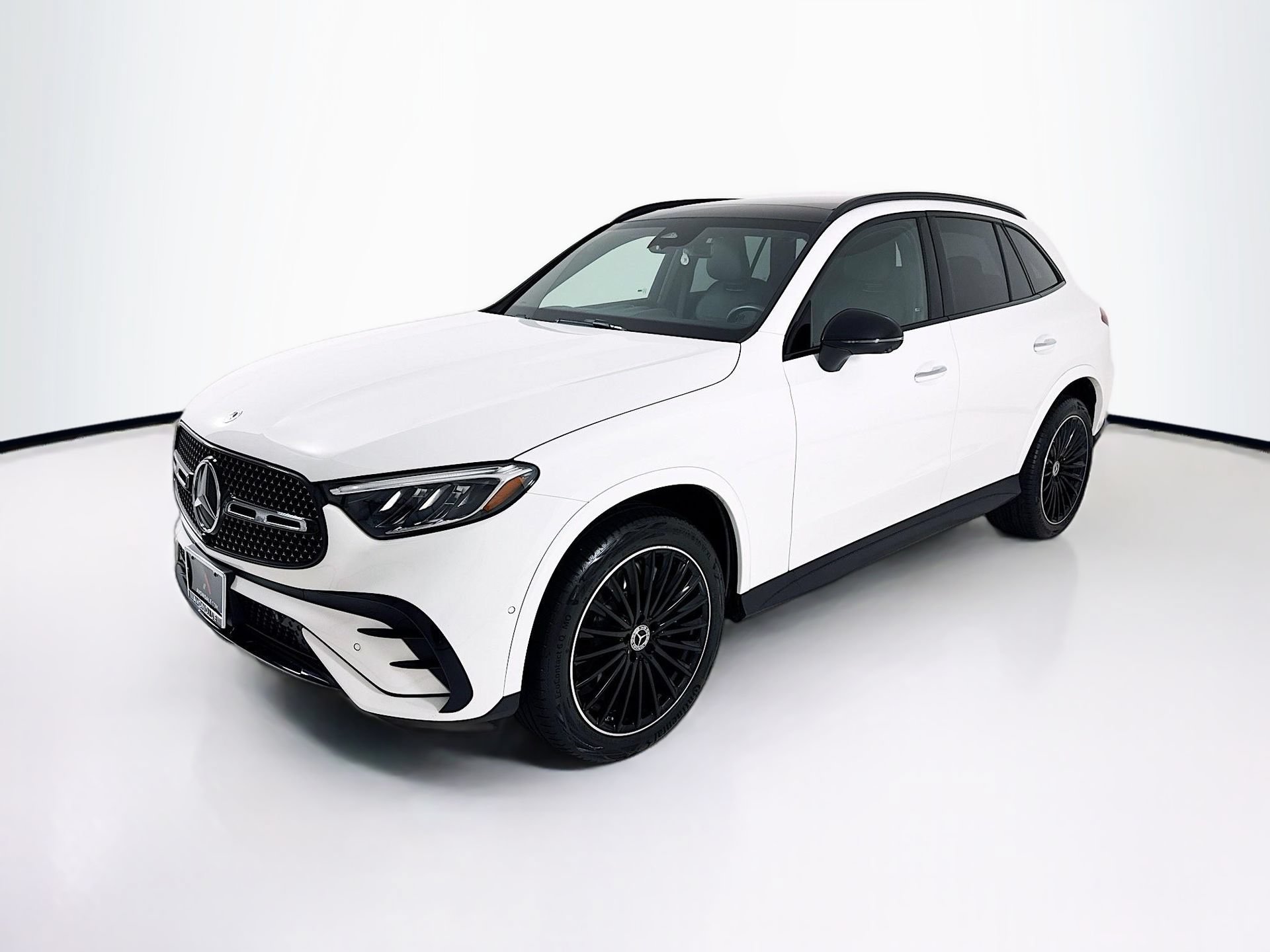Certified 2025 Mercedes-Benz GLC 300 image 3