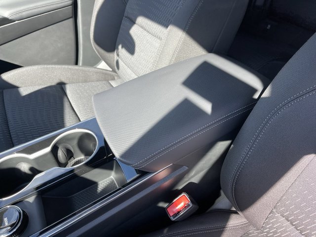 New 2027 Chevrolet Equinox LT w/ LPO, Floor Liner Package FWD image 21