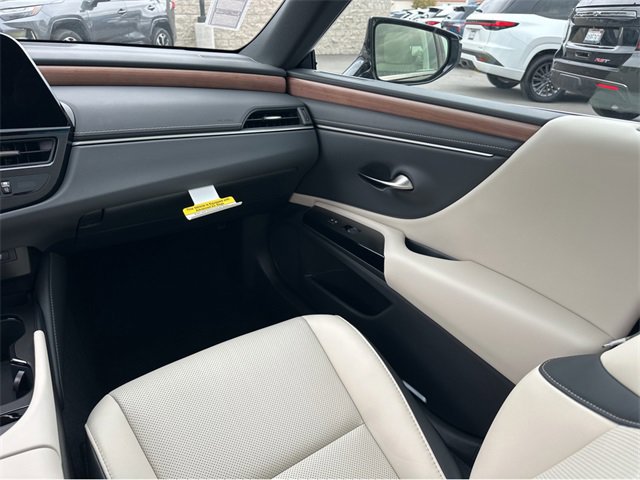 New 2025 Lexus ES 350 w/ Premium Package image 14