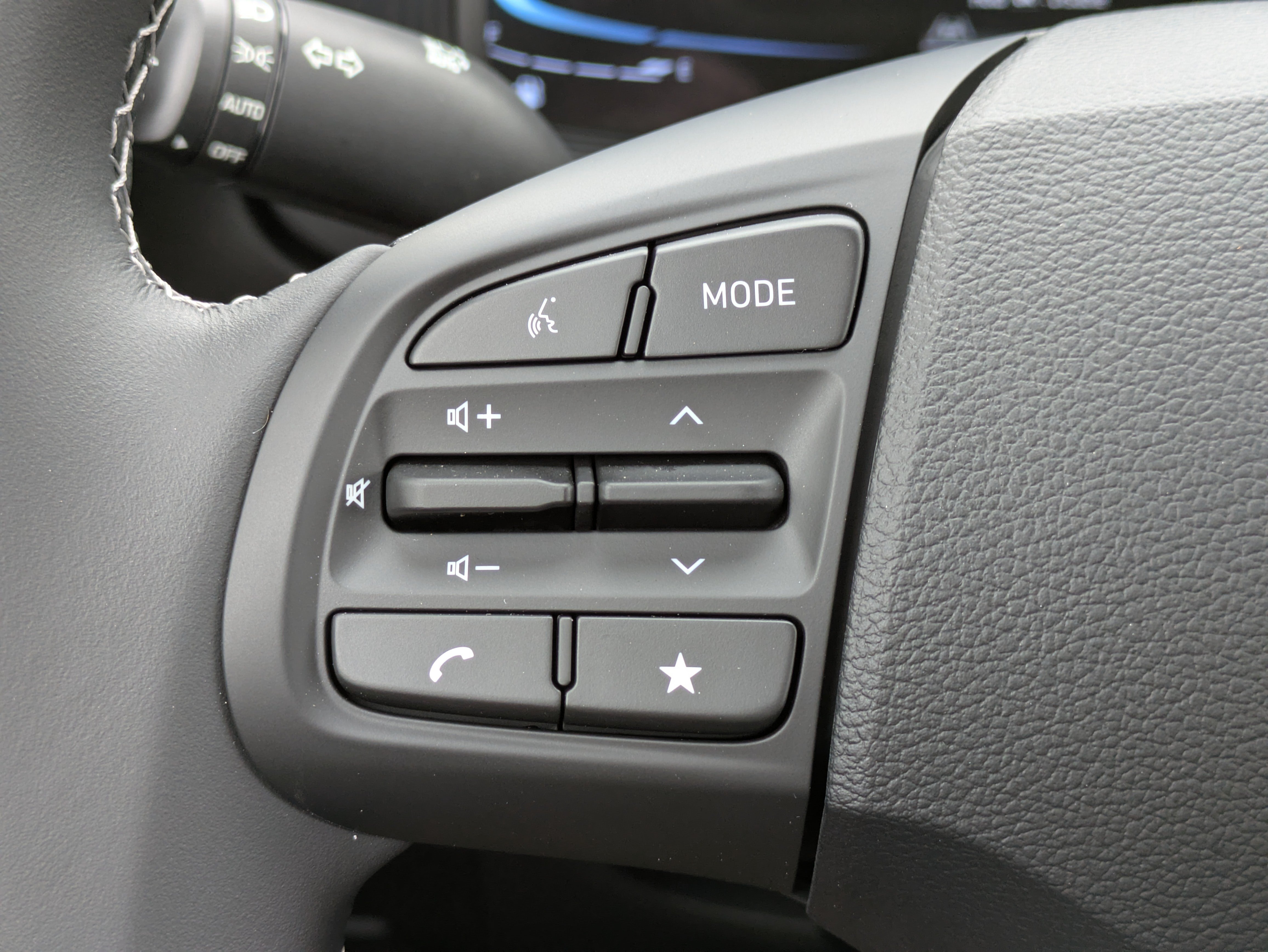 New 2026 Hyundai Venue SEL FWD image 19