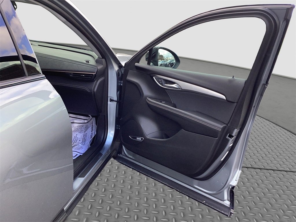 Used 2025 Buick Envision Sport Touring image 17