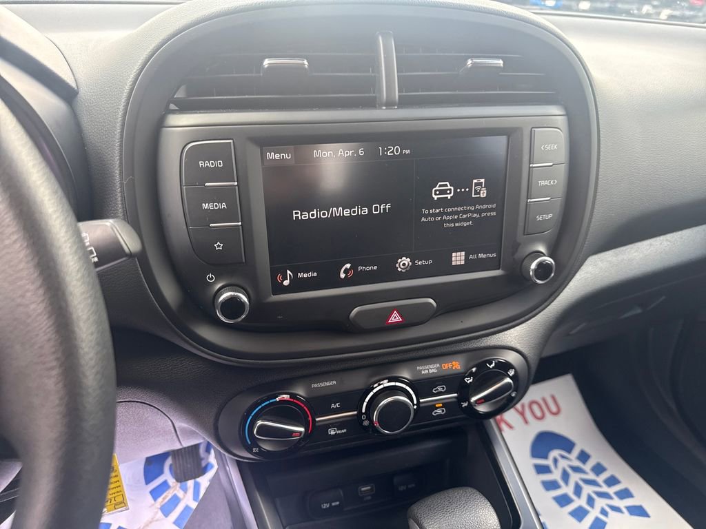 Used 2025 Kia Soul LX w/ LX Technology Package image 20