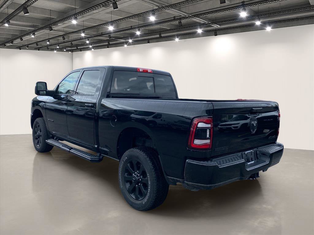 Used 2024 RAM 2500 Big Horn w/ Night Edition AWD/4WD image 5
