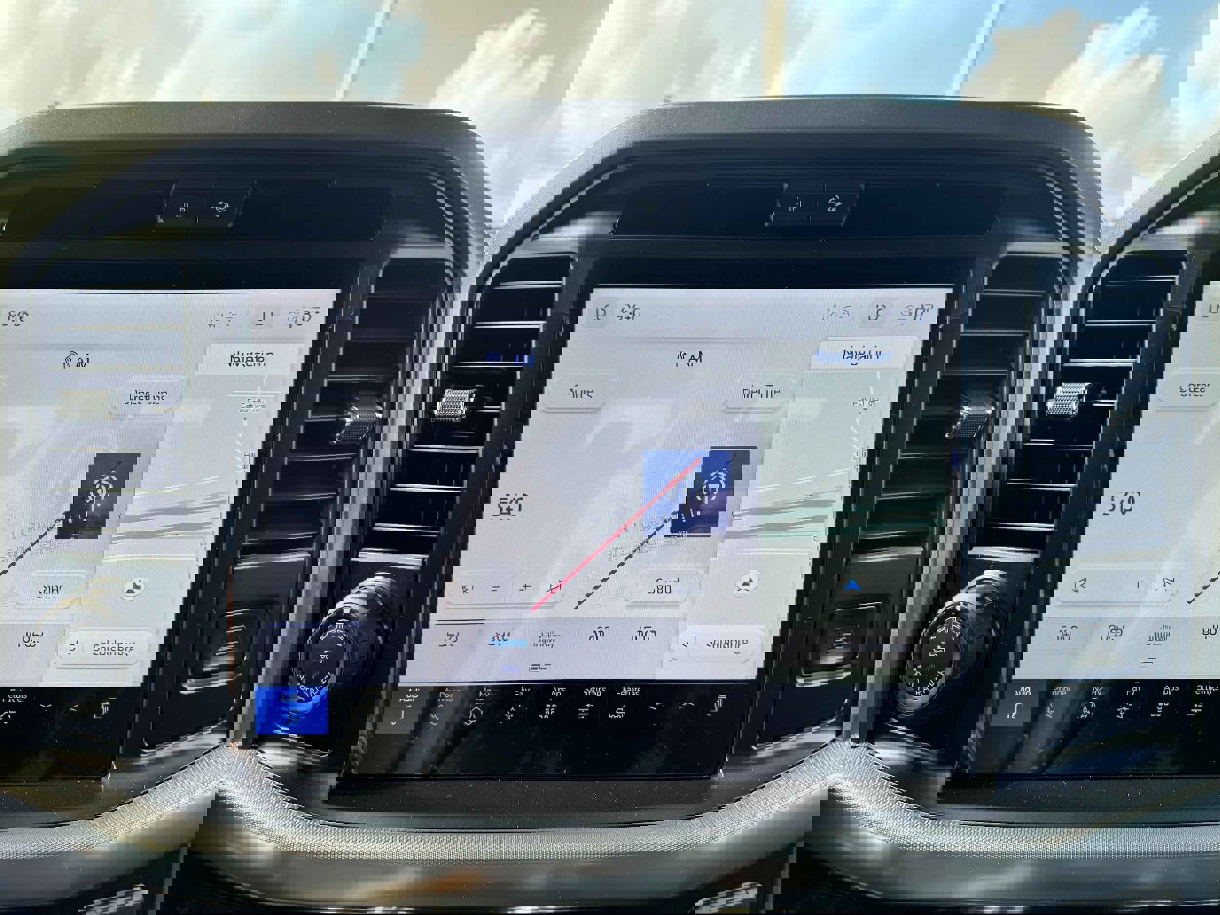 New 2025 Ford F150 Lariat w/ Equipment Group 501A Mid image 19