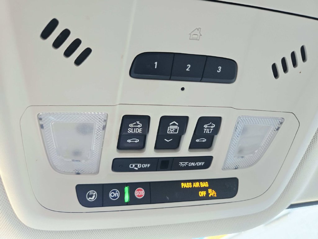 Used 2023 Buick Enclave Avenir w/ Avenir Technology Package AWD/4WD image 35