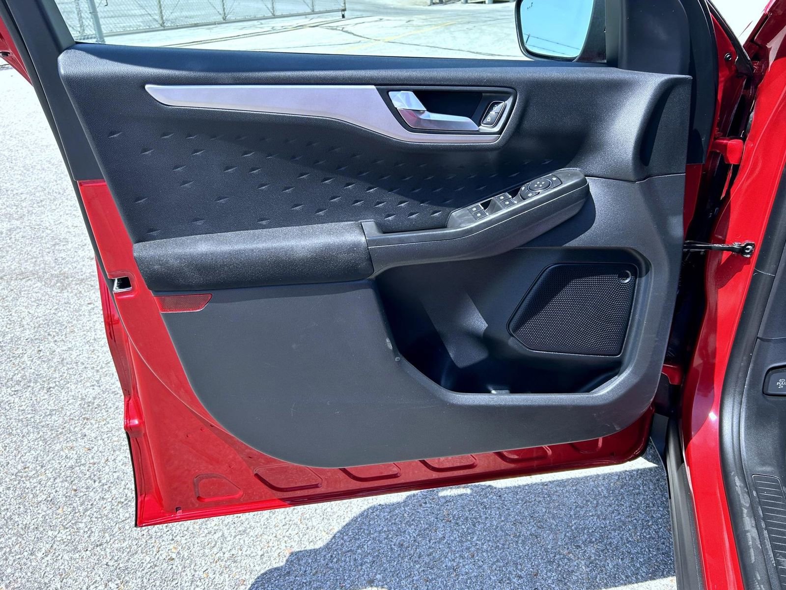 Used 2020 Ford Escape SE AWD/4WD image 9