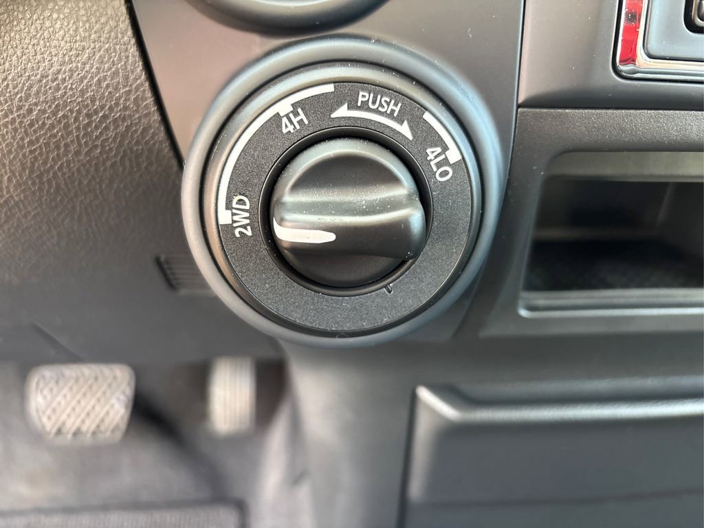 Used 2024 Nissan Titan SV w/ Accessory Utility Package image 32