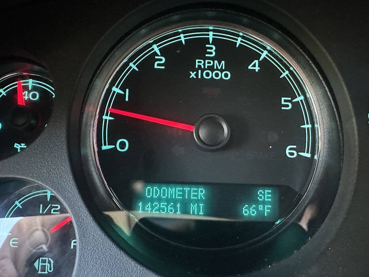 Used 2014 GMC Yukon SLT AWD/4WD image 23