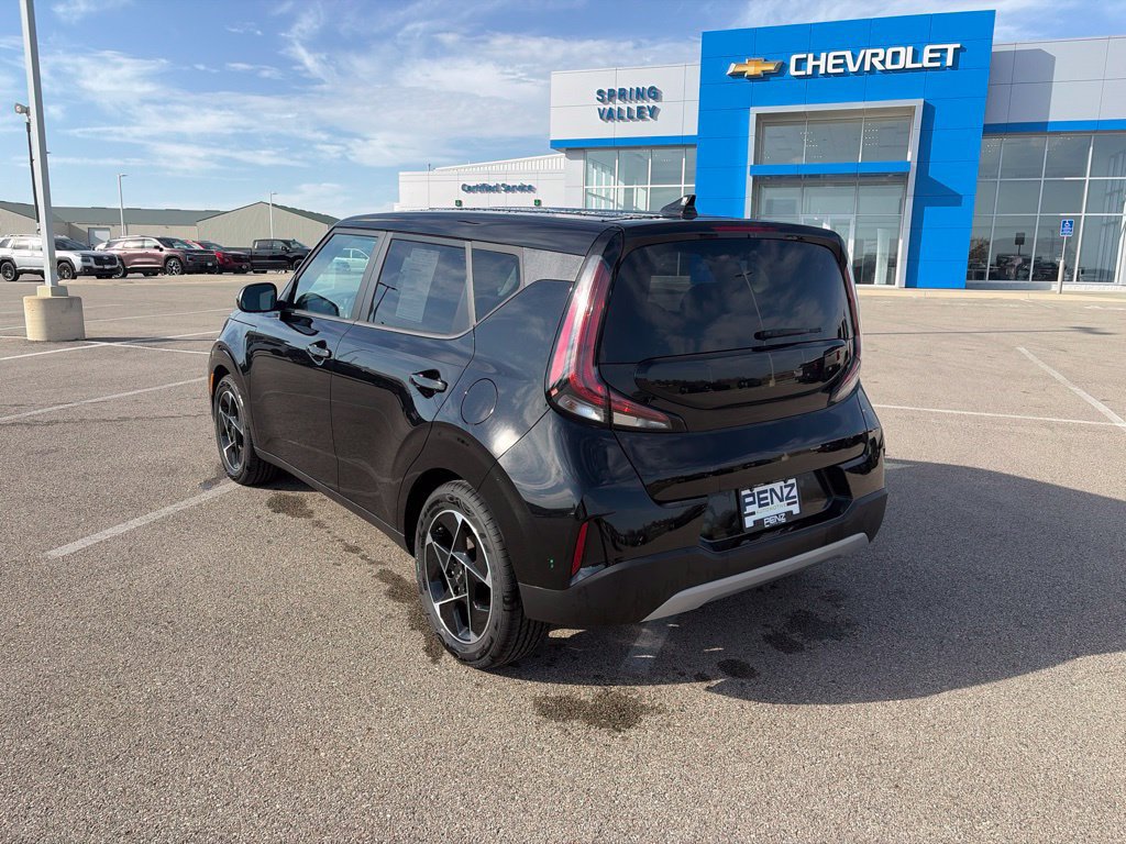 Used 2023 Kia Soul EX FWD image 4