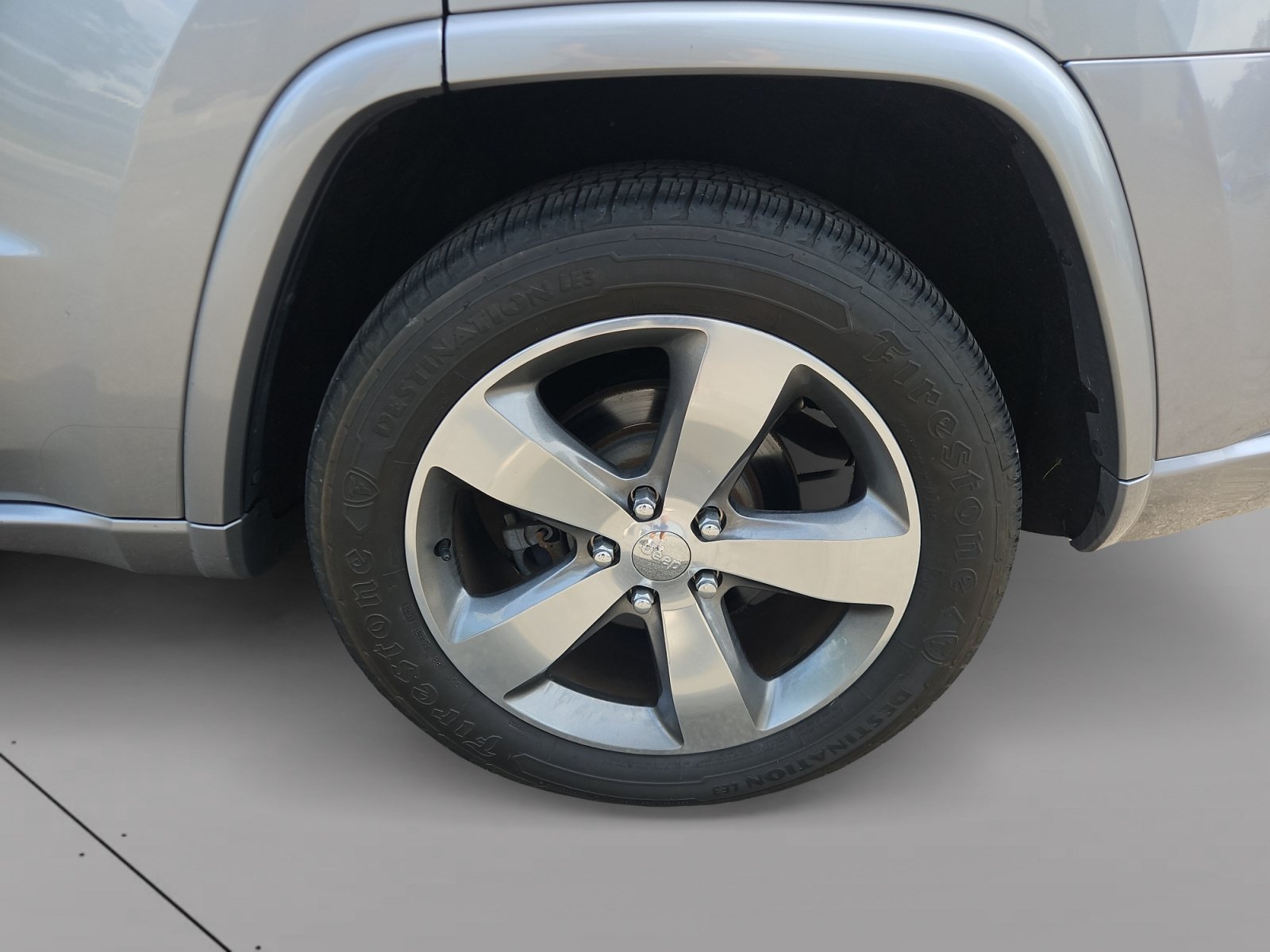 Used 2014 Jeep Grand Cherokee Overland AWD/4WD image 15