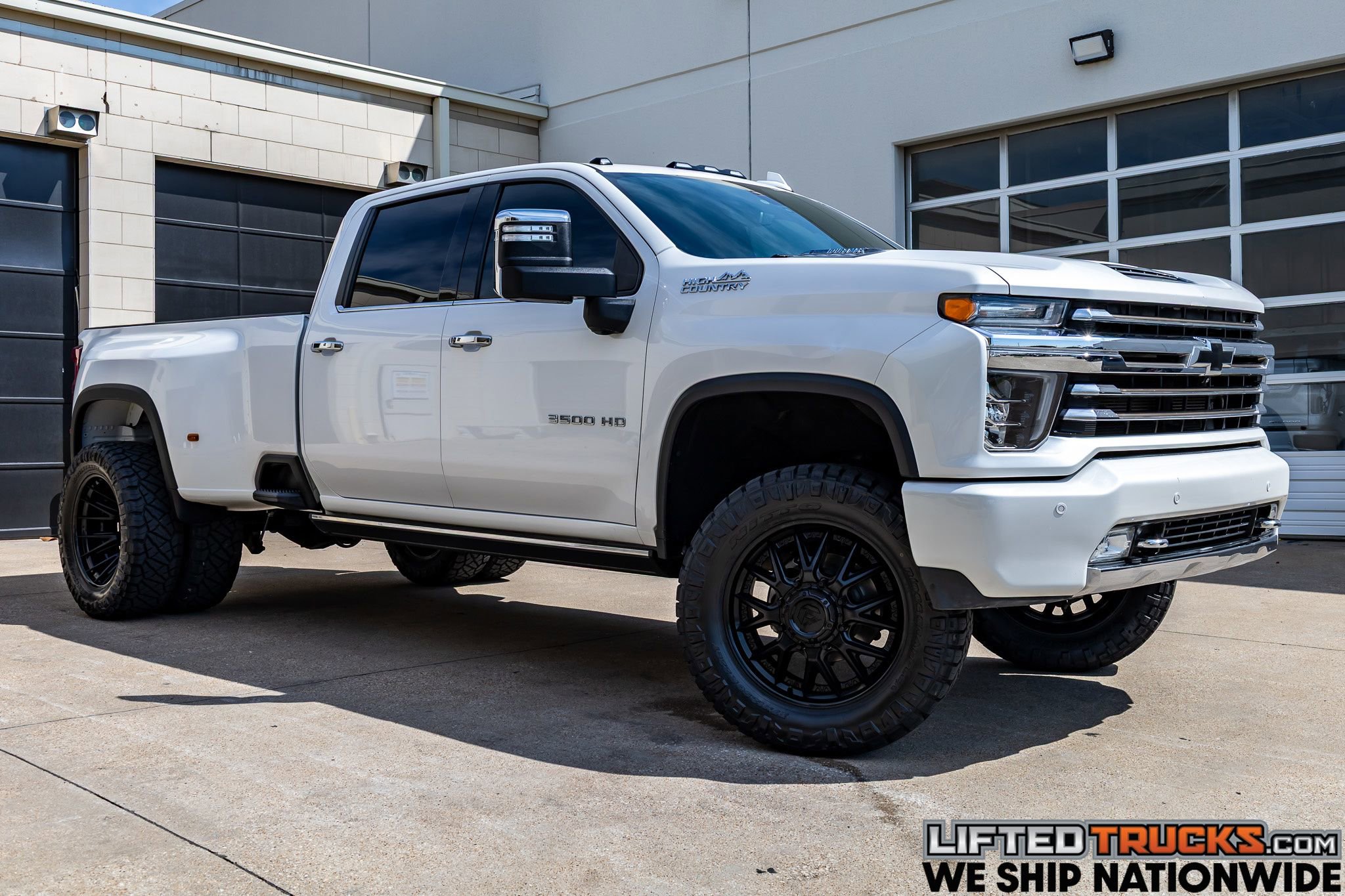 Used 2021 Chevrolet Silverado 3500 High Country AWD/4WD image 1