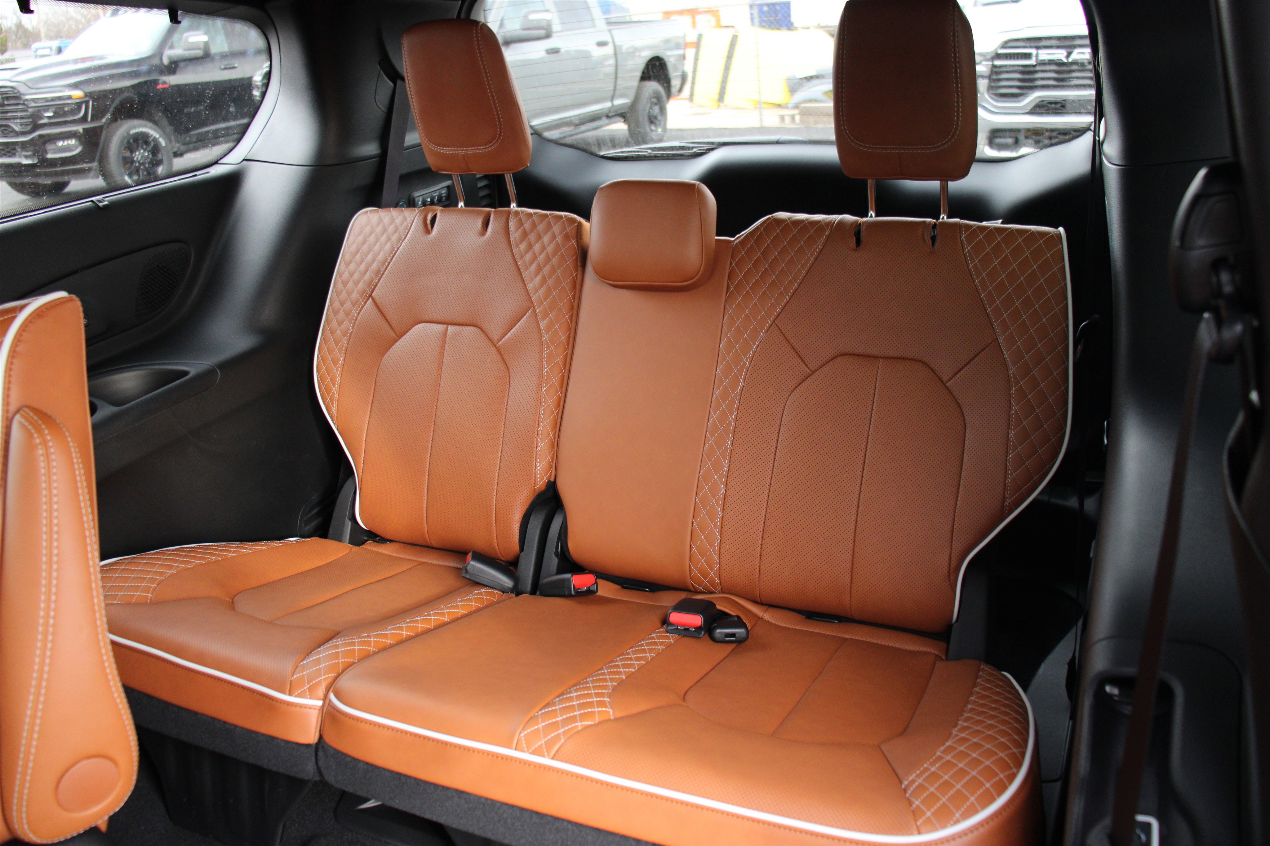 New 2026 Chrysler Pacifica Pinnacle image 25