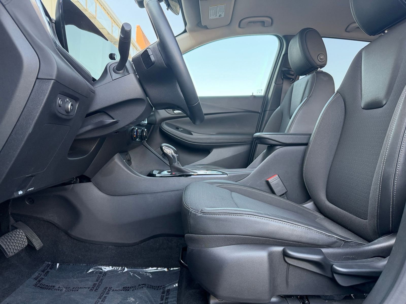 Used 2025 Buick Encore GX Preferred image 25