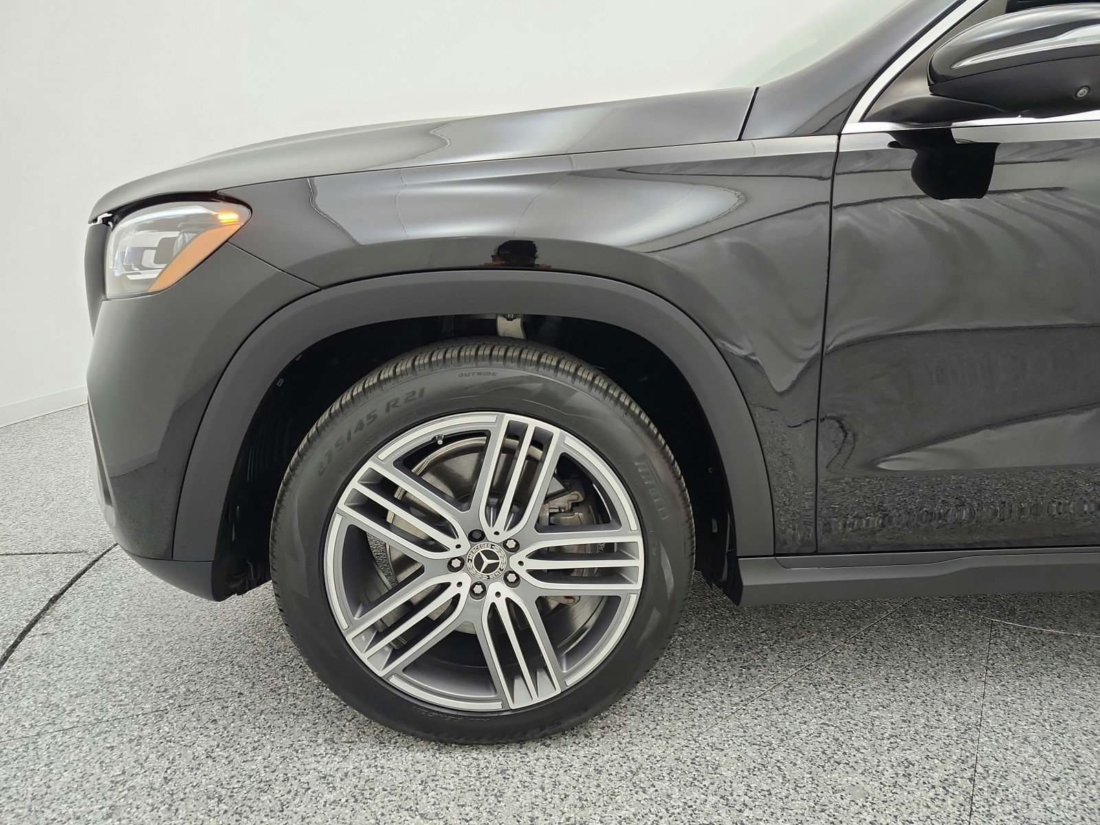 Certified 2024 Mercedes-Benz GLS 450 4MATIC image 18