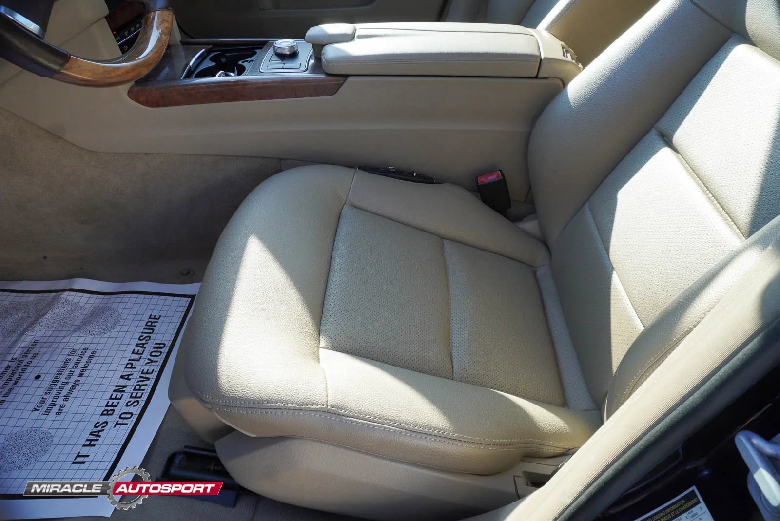 Used 2011 Mercedes-Benz E 350 4MATIC Wagon image 18