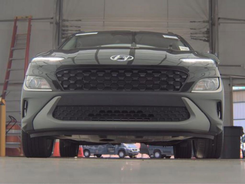 Used 2023 Hyundai Kona SEL w/ Convenience Package AWD/4WD image 3