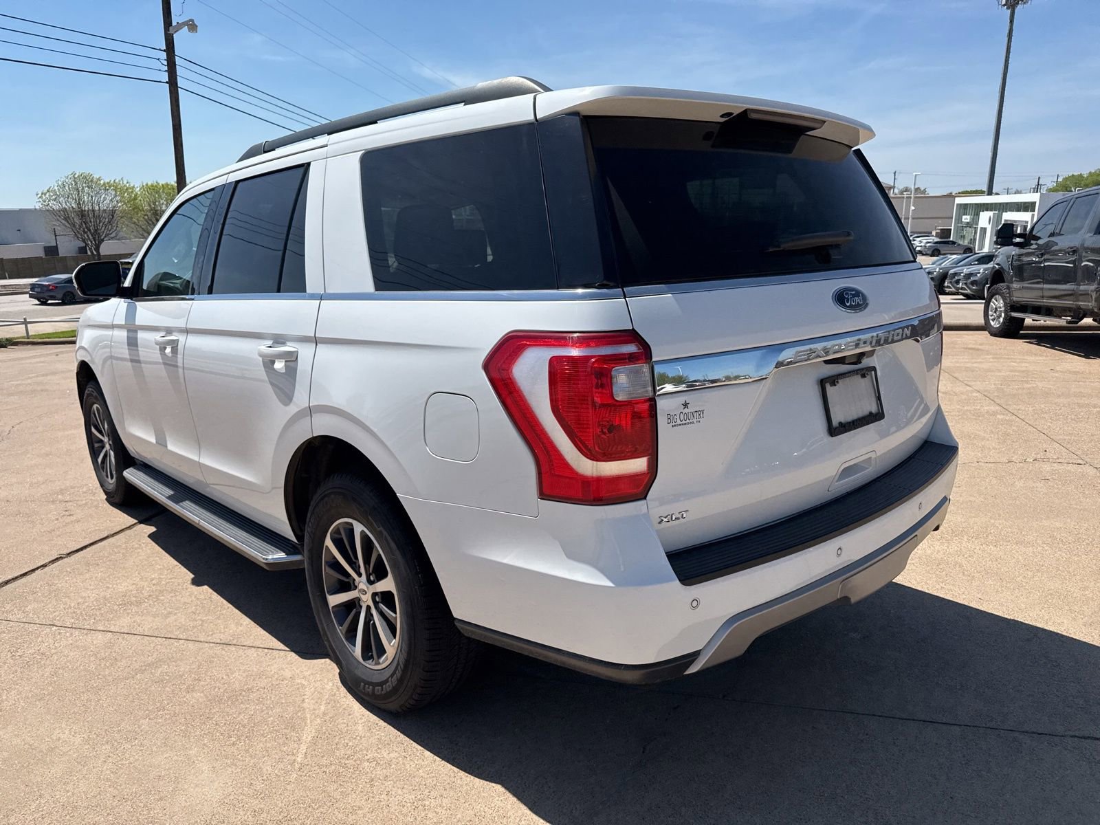 Used 2018 Ford Expedition XLT w/ Equipment Group 202A image 5