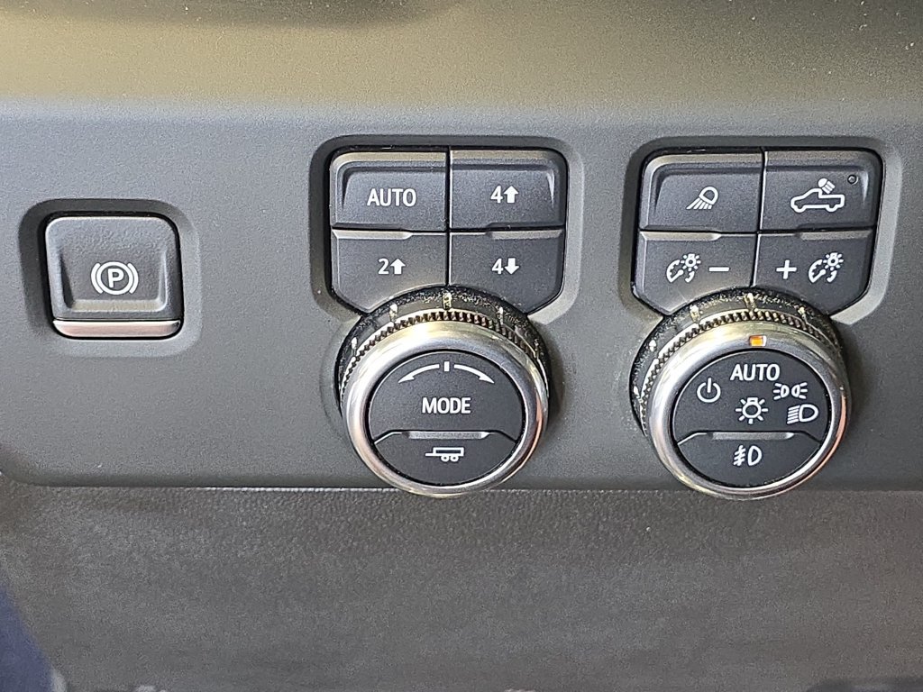 Used 2024 GMC Sierra 2500 Denali Ultimate w/ Max Trailering Package AWD/4WD image 27