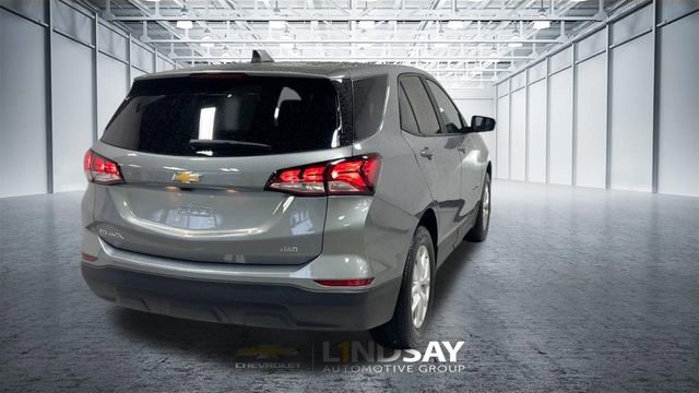 Used 2023 Chevrolet Equinox LS w/ LS Convenience Package image 3