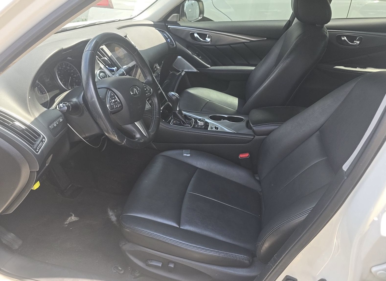 Used 2017 INFINITI Q50 3.0t Premium RWD image 6