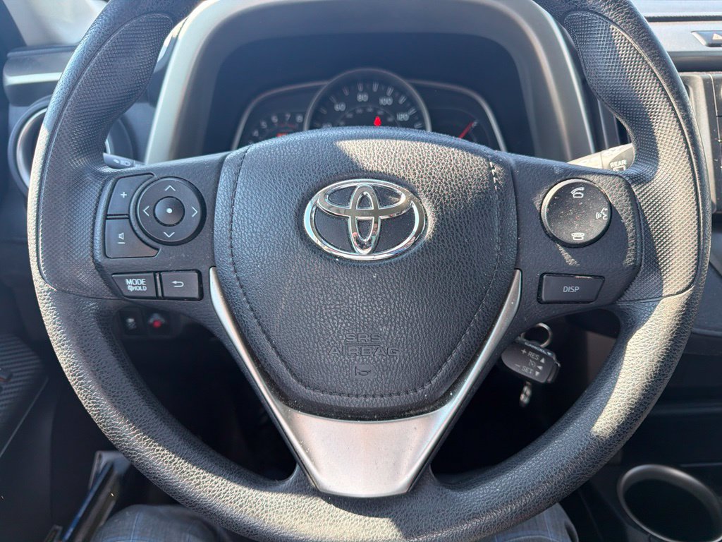 Used 2014 Toyota RAV4 LE FWD image 2