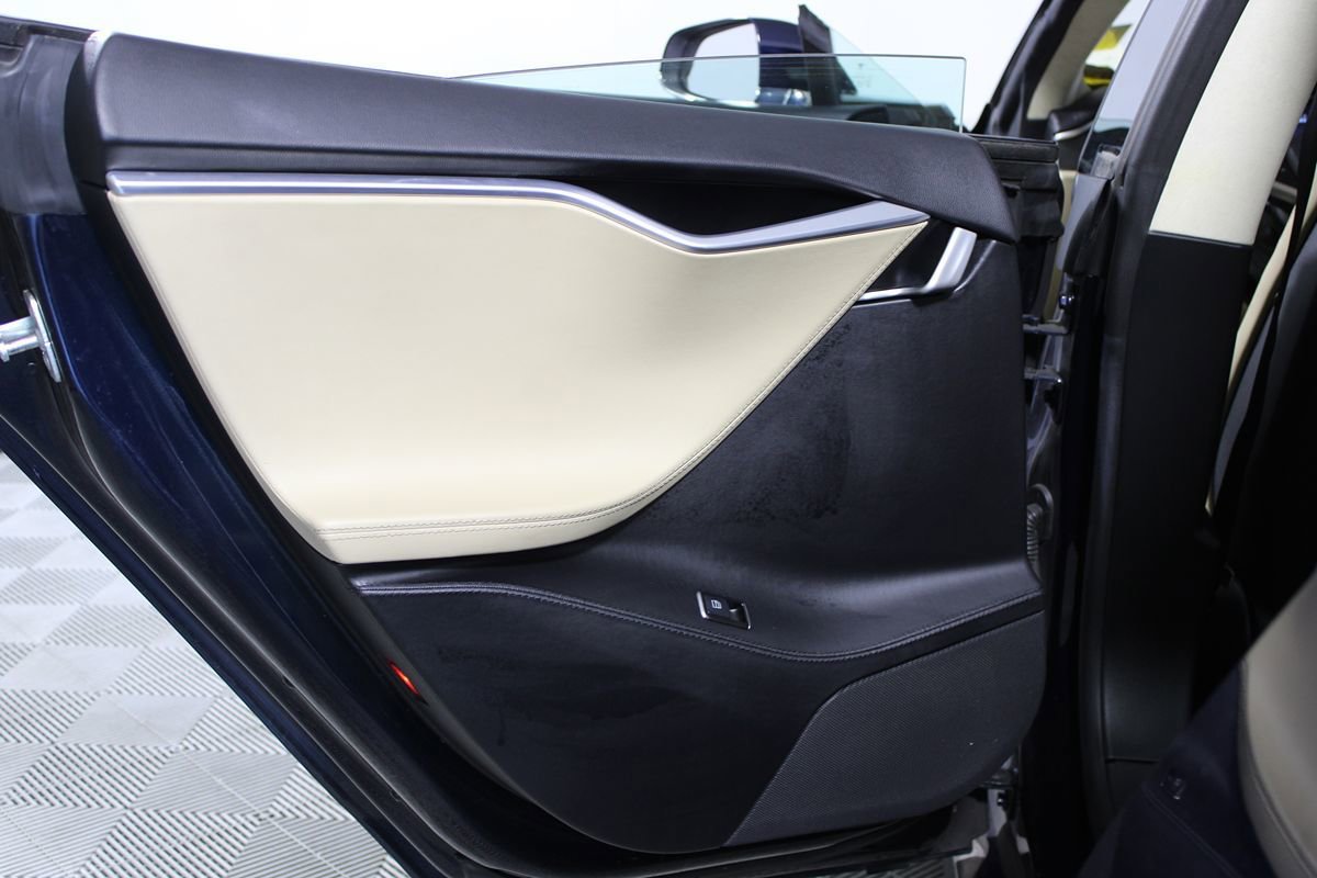 Used 2013 Tesla Model S Performance RWD image 48