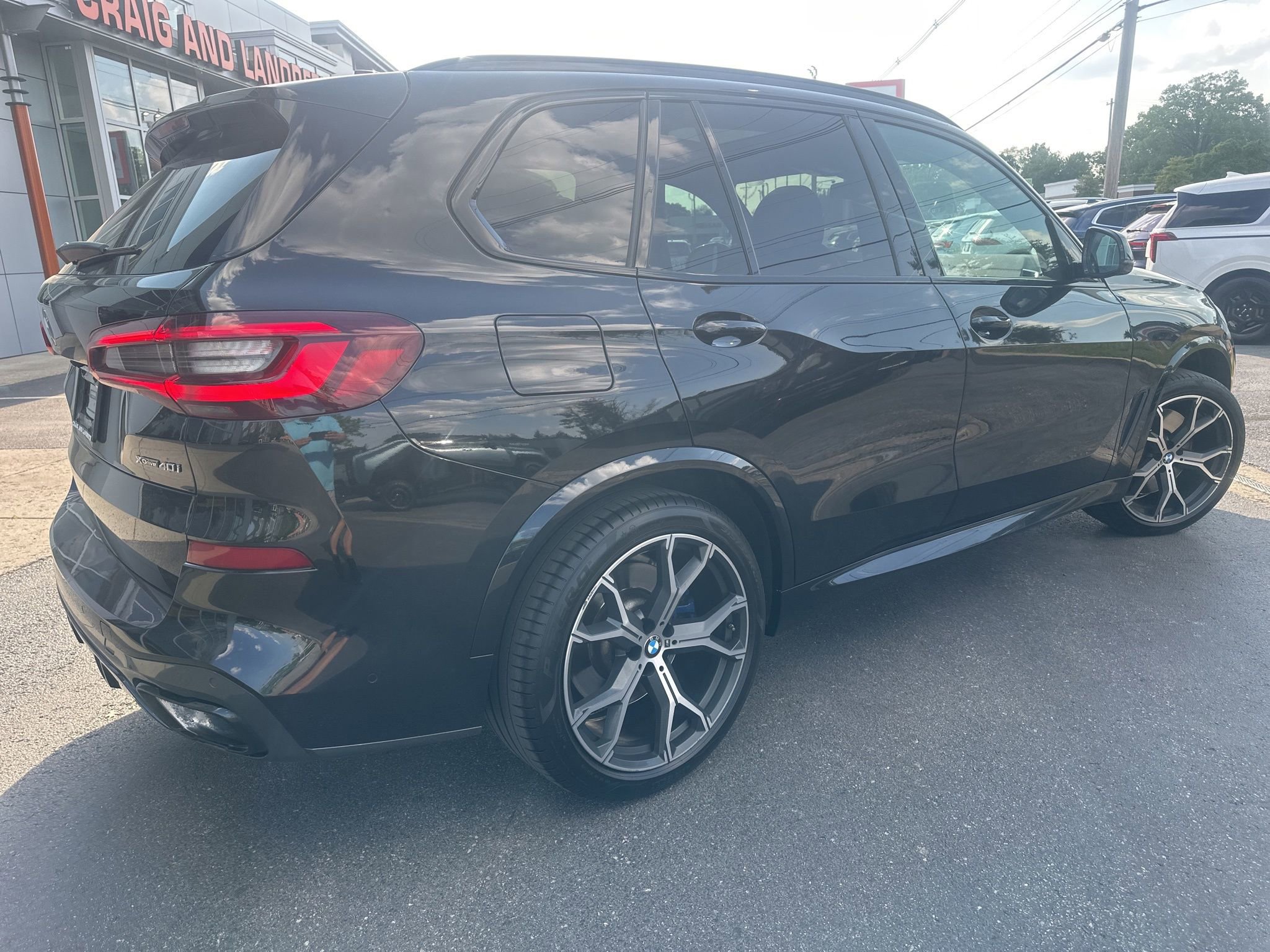 Used 2020 BMW X5 xDrive40i w/ M Sport Package AWD/4WD image 2