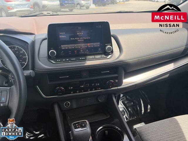 Used 2023 Nissan Rogue SV AWD/4WD image 21