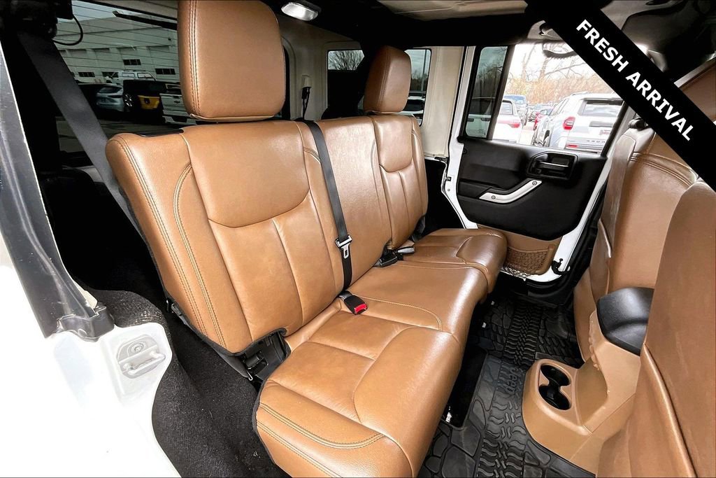 Used 2014 Jeep Wrangler Unlimited Rubicon image 22