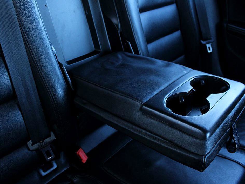 Used 2013 Volkswagen Golf R 4-Door image 27