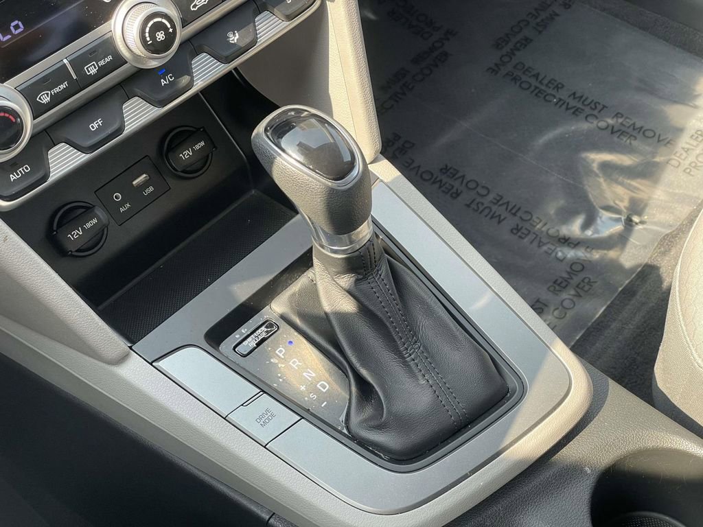 Used 2020 Hyundai Elantra SEL FWD image 14