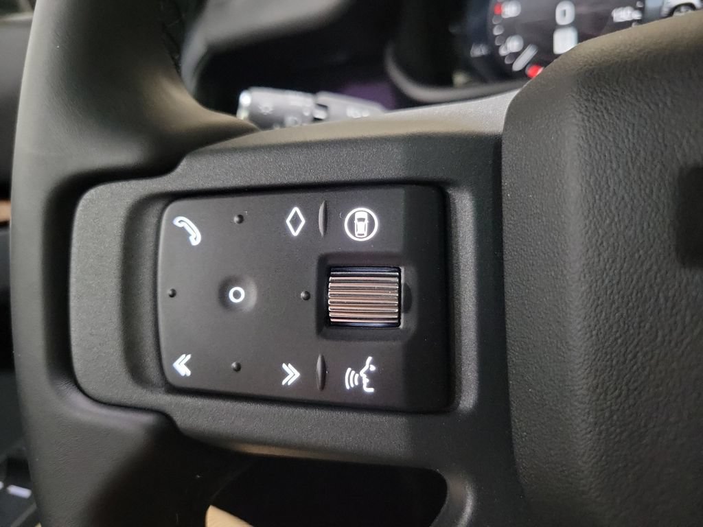 New 2026 Land Rover Defender 90 X-Dynamic SE AWD/4WD image 15