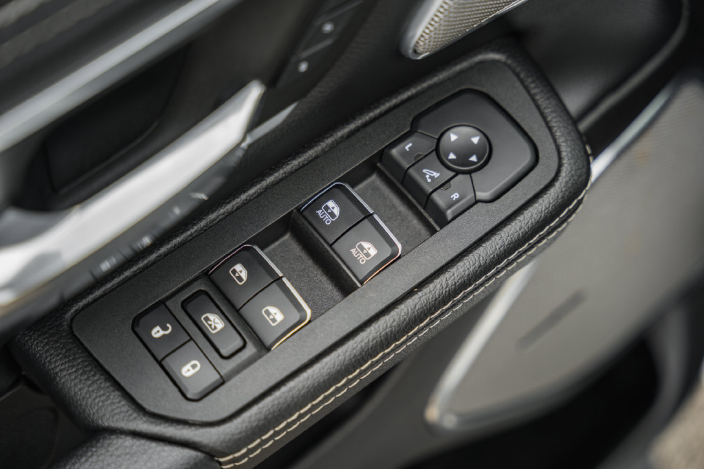 Used 2025 RAM 1500 Laramie w/ Night Edition AWD/4WD image 47