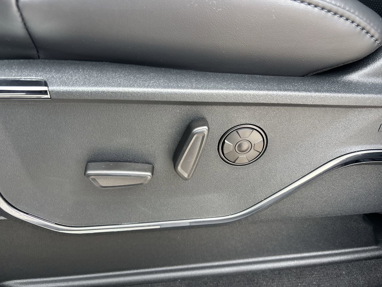 New 2026 Ford F350 Platinum image 19