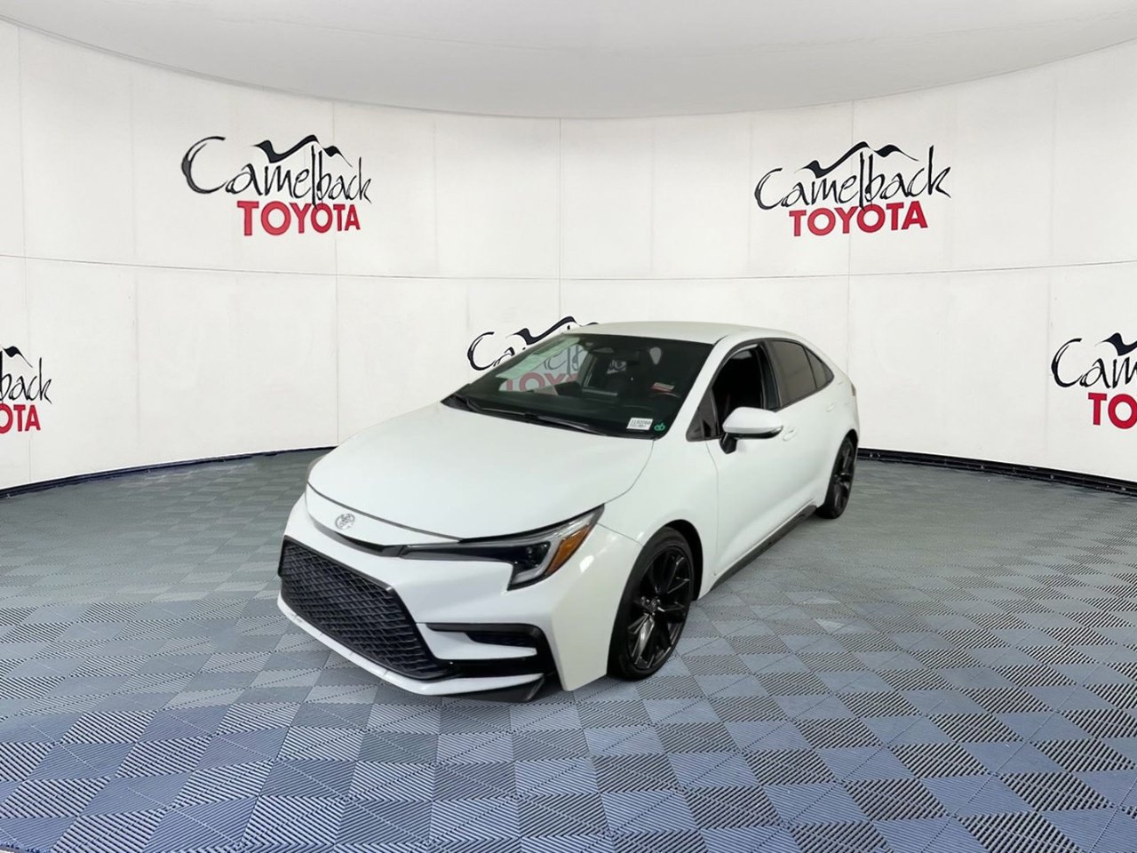Used 2024 Toyota Corolla SE FWD image 6