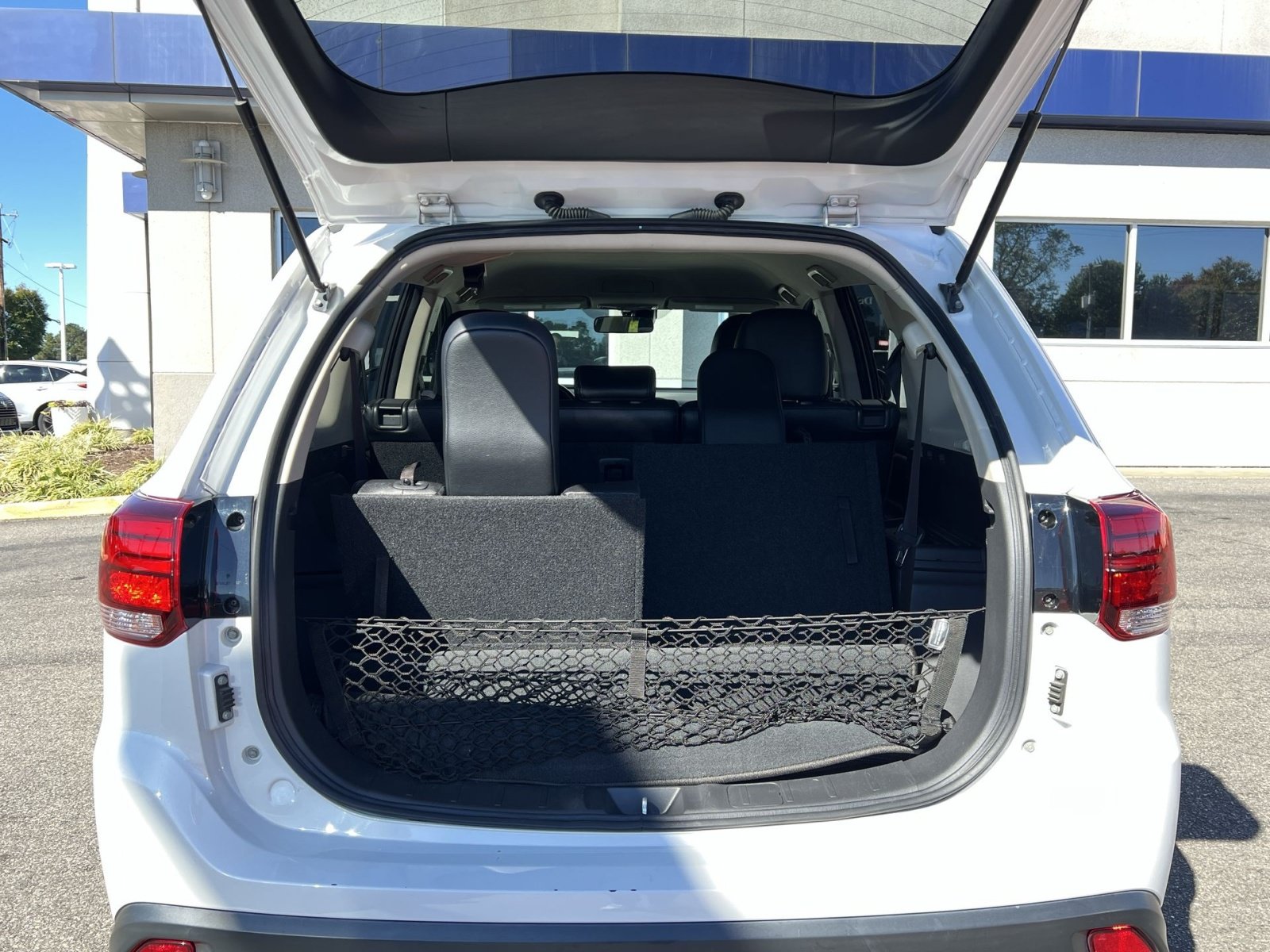 Used 2016 Mitsubishi Outlander SE AWD/4WD image 24