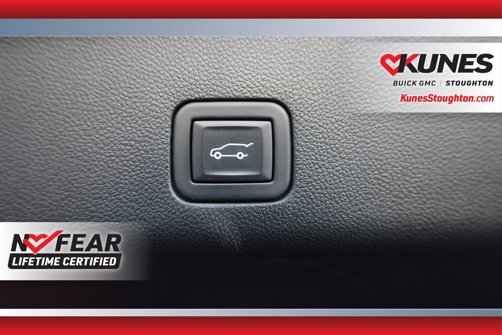 Used 2024 Cadillac Escalade ESV Sport Platinum w/ LPO, ONYX Package image 27