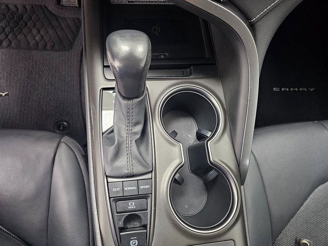 Used 2021 Toyota Camry XSE image 16