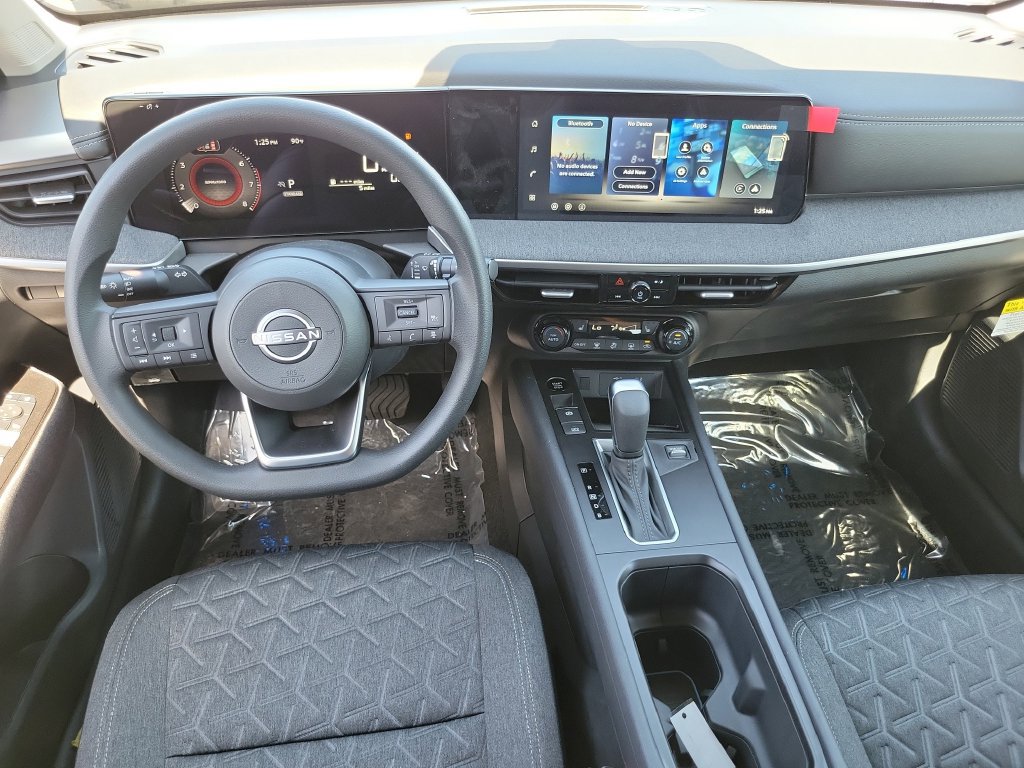 New 2026 Nissan Kicks SV w/ SV Premium Package FWD image 4