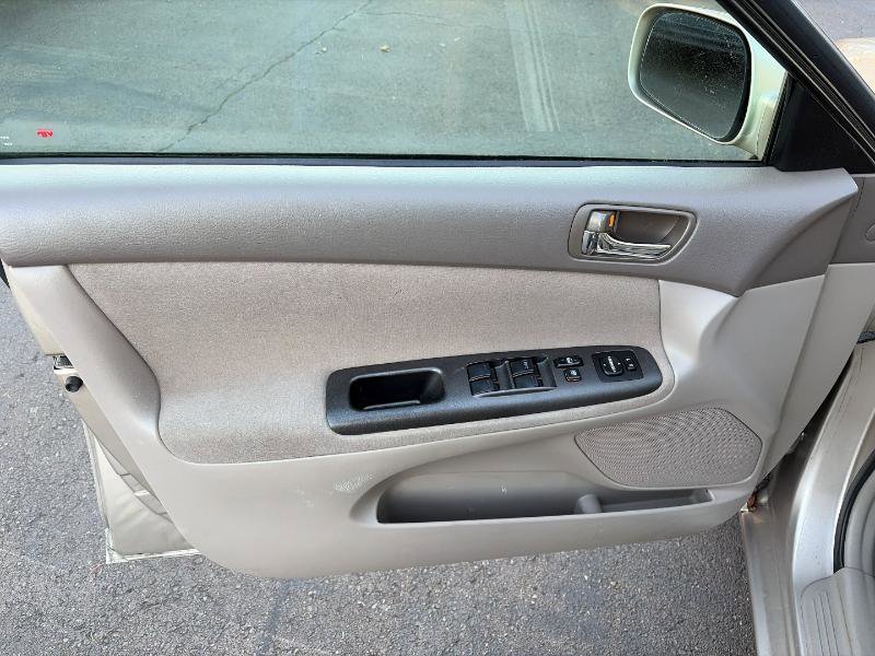 Used 2005 Toyota Camry LE image 11