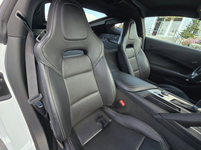 Used 2019 Chevrolet Corvette Stingray Coupe w/ 1LT RWD image 13