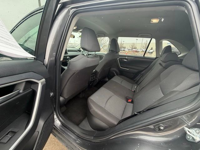 Used 2025 Toyota RAV4 XLE AWD/4WD image 23